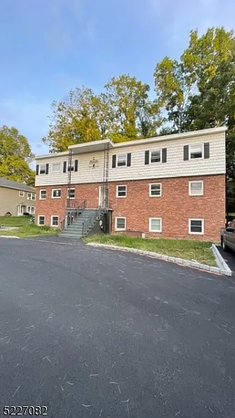 361 Lake Shr S #B