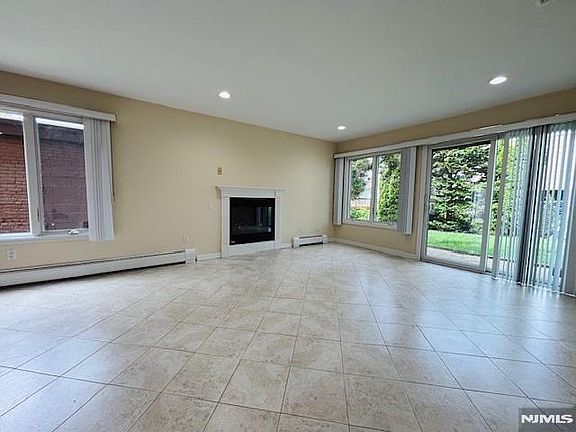 2nd image of 2411 6th St Unit B