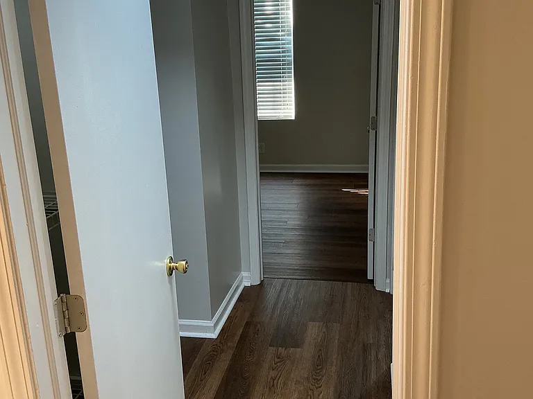 2 BR 1 Bath Apartment — Photo 2