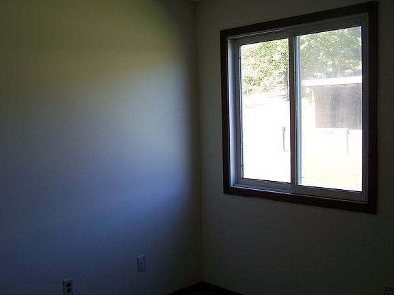 5th image of 706 Circle Dr