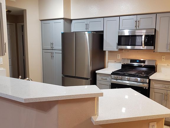 3rd image of 1050 E Cactus Ave Unit 1003