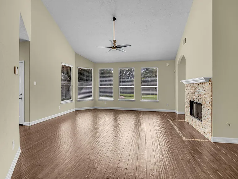 2919 Silverbit Trail Ln — Photo 13