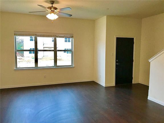 4th image of 1400 Lake Crest Ln