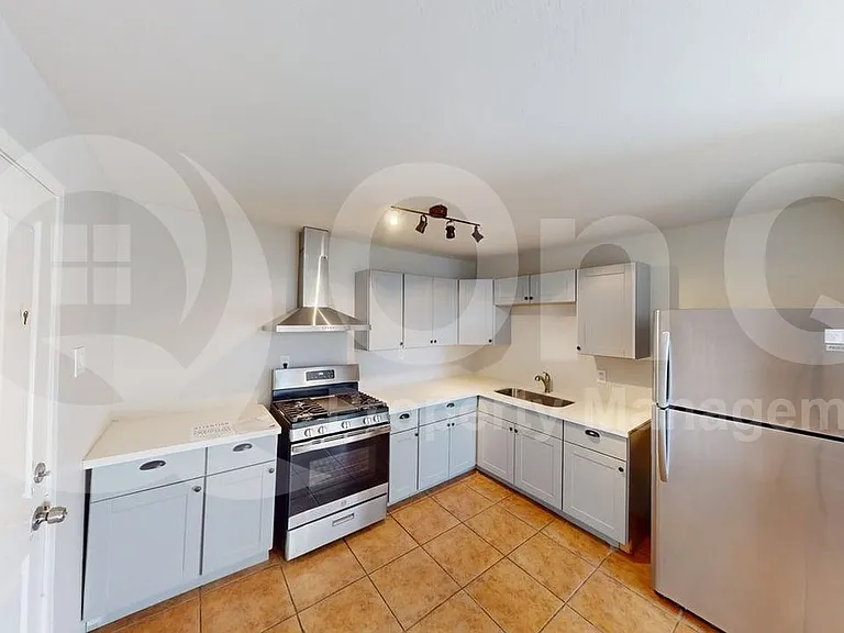 1548 W McKinley St #2 — Photo 2