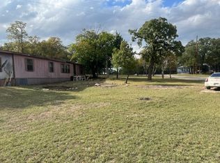 1417 Oaknoll Ct, Azle, TX 76020