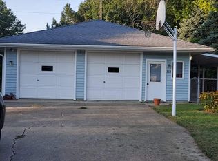 208 Essex Ave, Mattoon, IL 61938