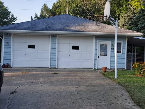 208 Essex Ave, Mattoon, IL 61938