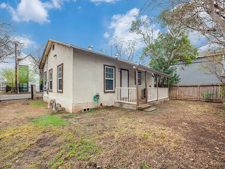 415 Kendall St — Photo 23