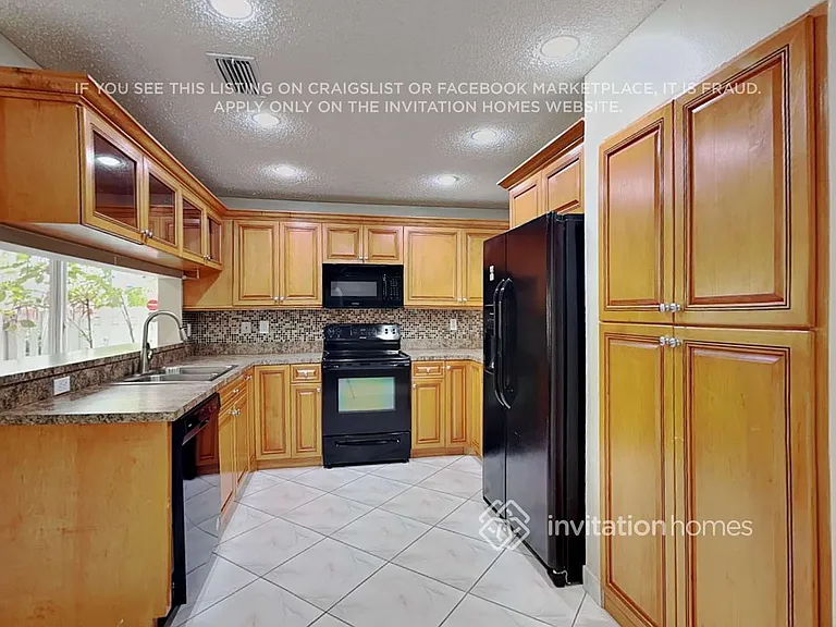 831 NW 98th Ave — Photo 8