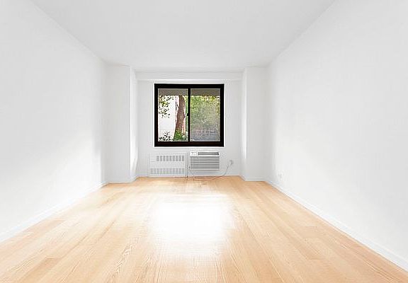 4th image of 470 Lenox Ave APT 1S