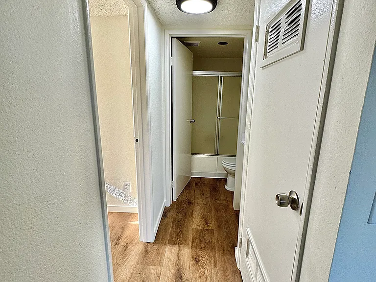 11058 Cantlay St #1 — Photo 14