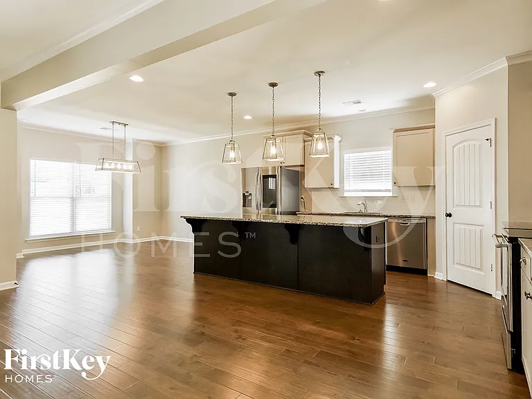 744 Helena Station Dr — Photo 3