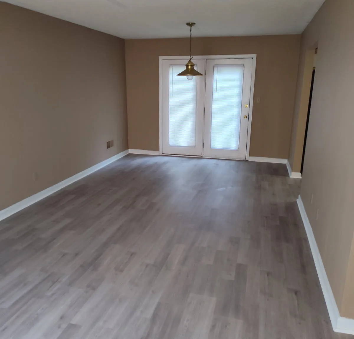 3 bed, 1.5 bath, 1152 sqft, $1,250 — Photo 4