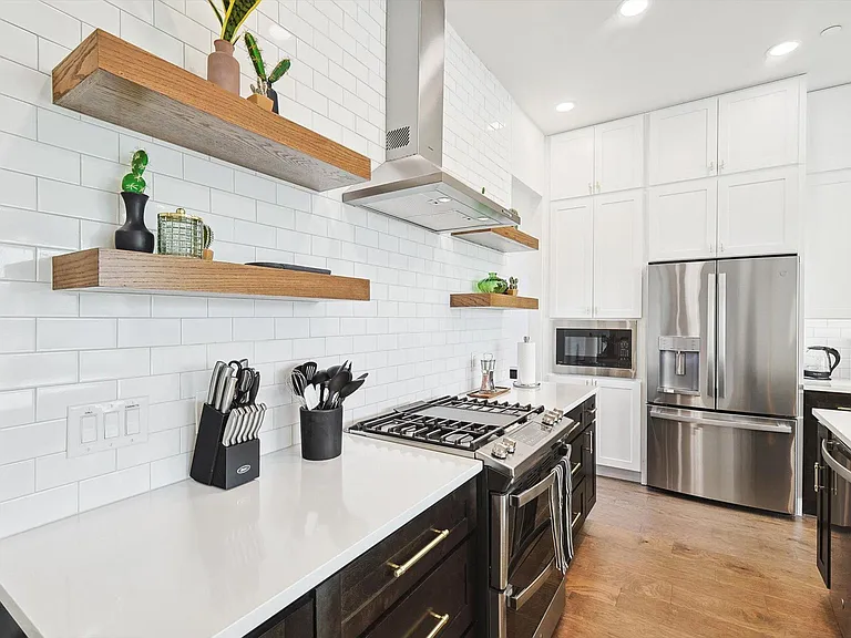 1805 Browder St #103 — Photo 11