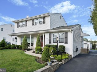 409 Eldon Dr, Broomall, PA 19008