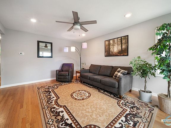 5th image of 4945 N Opal Ave