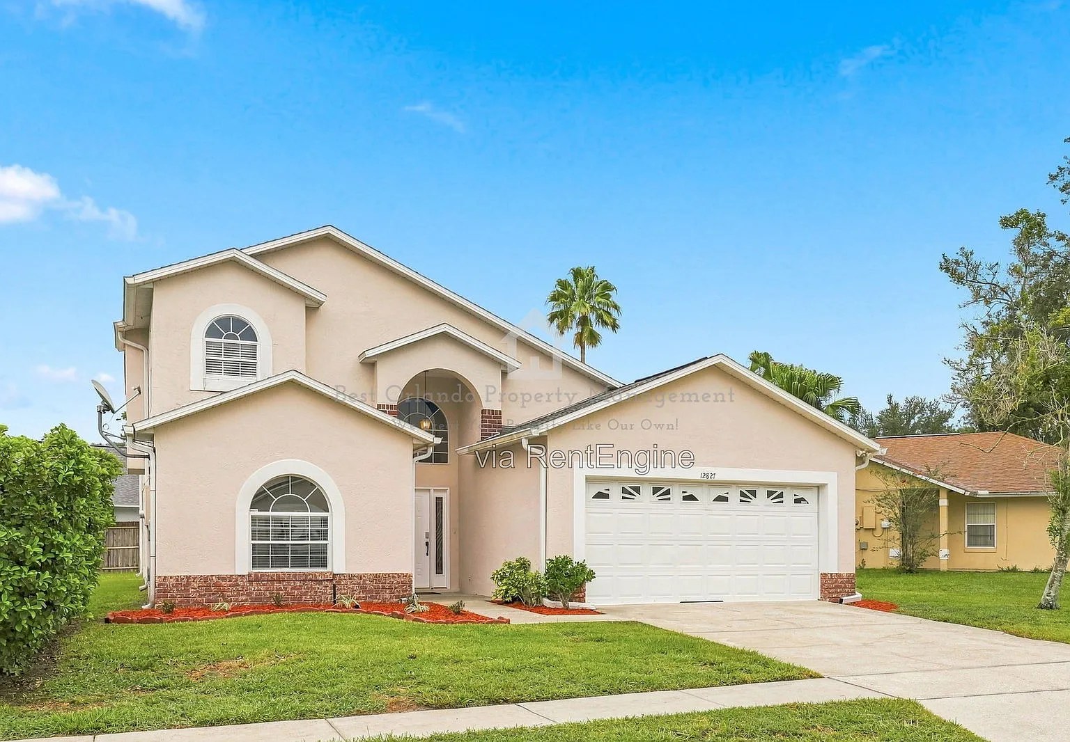 4 bed, 2.5 bath, 2087 sqft, $2,800 — Photo 2