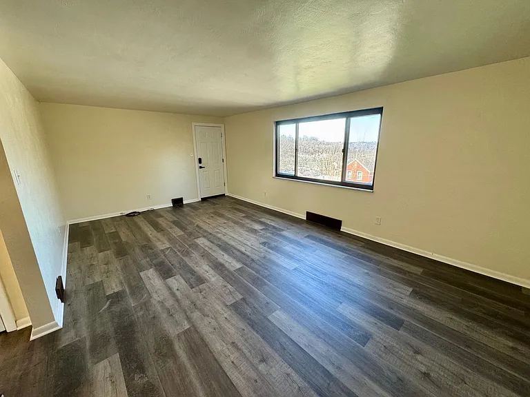 229-231 Marylea Avenue (LO) — Photo 44