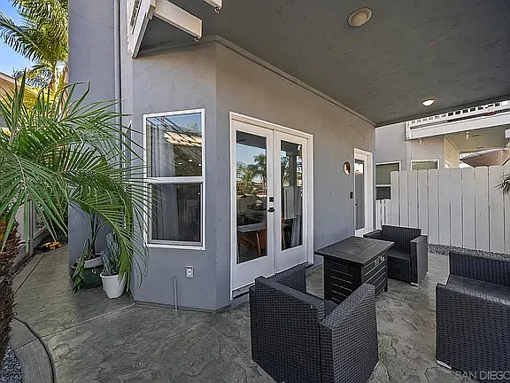 255 Elm Ave — Photo 3