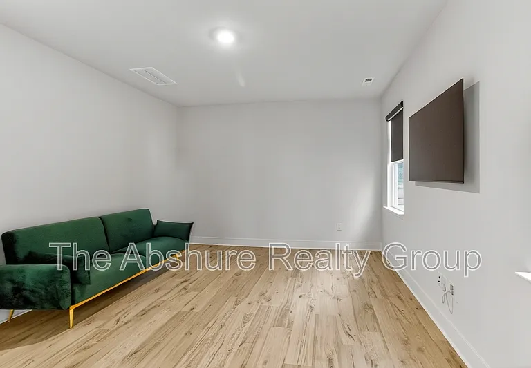 806 Dorset Stream Dr — Photo 15