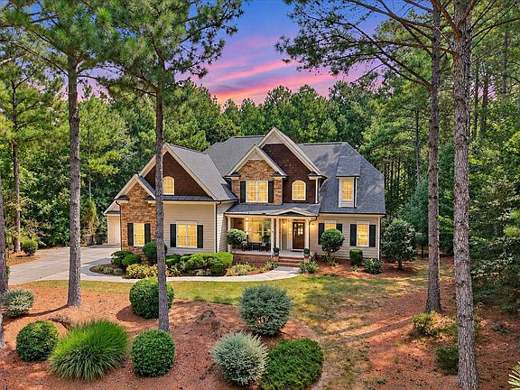 5th image of 140 Rivers Edge Dr