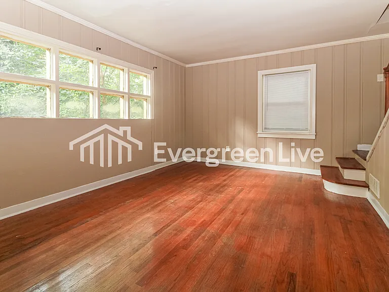 143 W Rosemary Rd — Photo 11