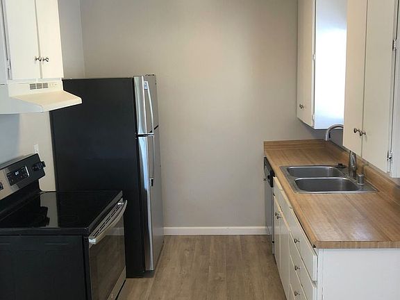 3rd image of 846 Law St