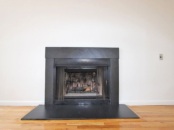2nd image of 173 Smith St #3I