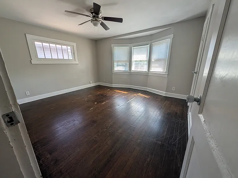 530 Eastern Ave — Photo 8