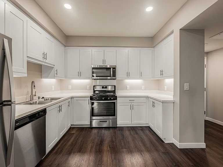 Los Alamitos Luxury Apartments — Photo 84