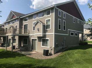 3126 Frontier Dr, Woodbury, MN 55129