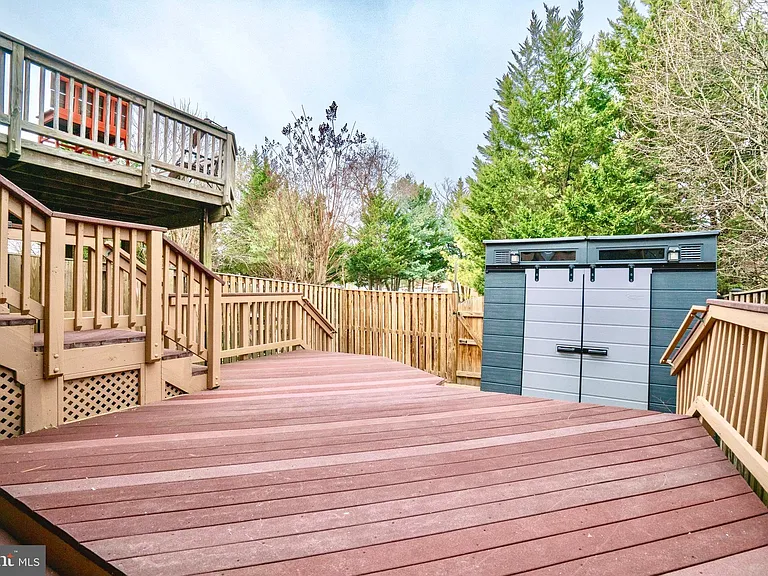 7372 Ardglass Dr — Photo 37