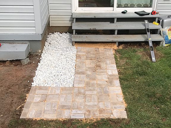 3rd image of 2320 Amy Ave