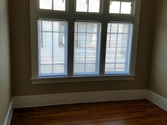 4th image of 247 Kings Hwy