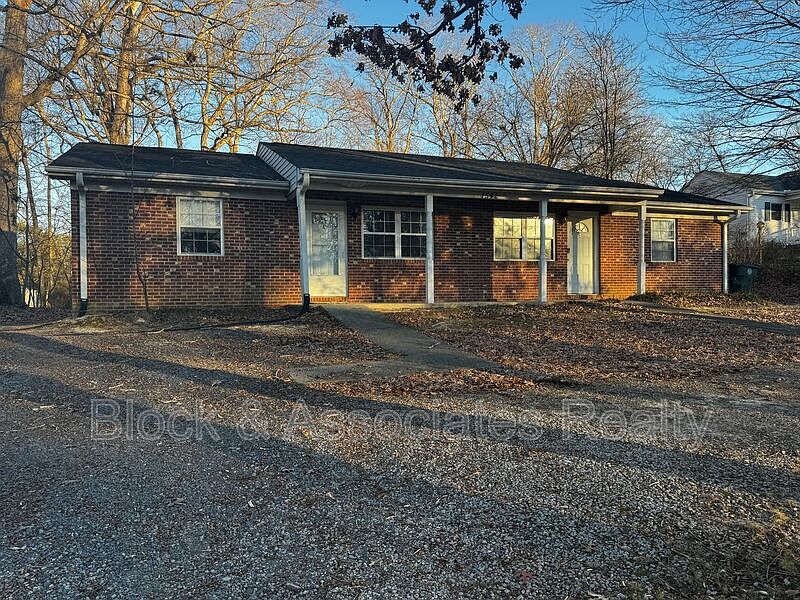1st image of 1542 Thornsdale Dr #A