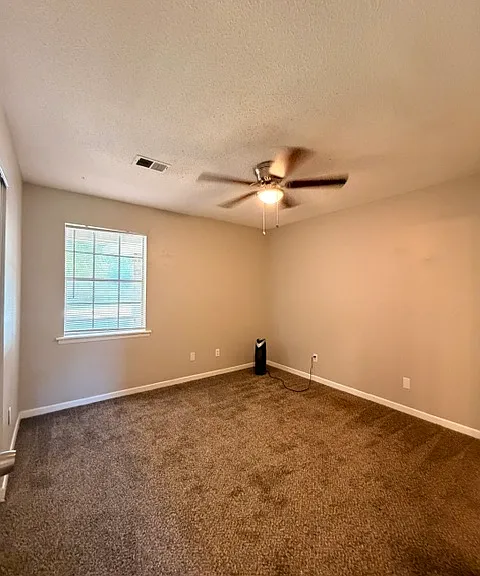 2116 Greenoaks Rd #1B — Photo 6