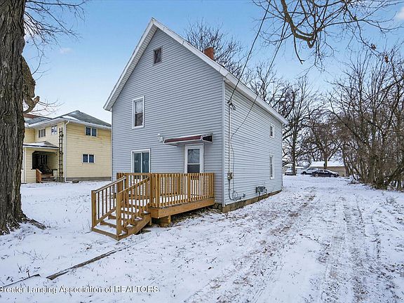 5th image of 1054 N Cedar St