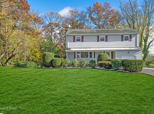 155 Mac Arthur Blvd, Hauppauge, NY 11788