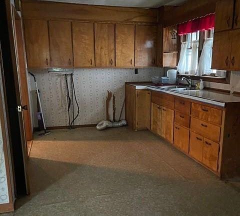 4th image of 4416 17th Ave