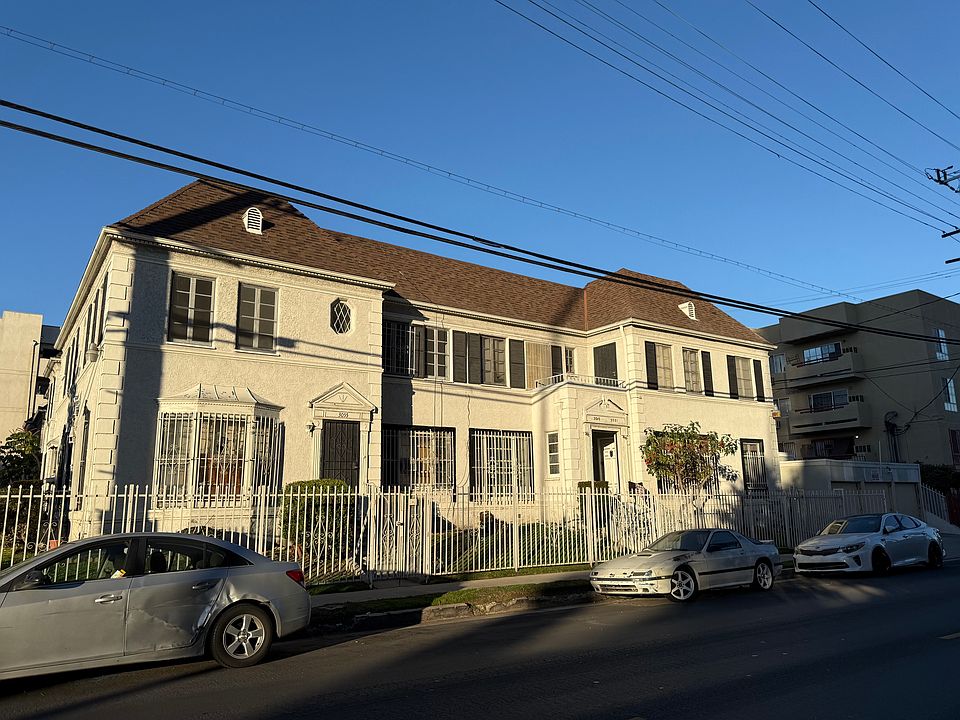 1st image of 860 S Kenmore Ave #3055