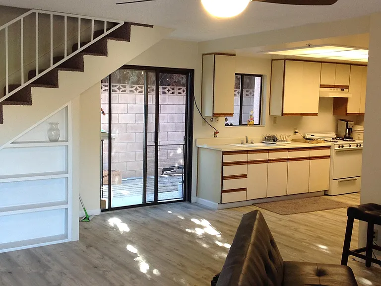 1194 W Grand Ave #3 — Photo 1