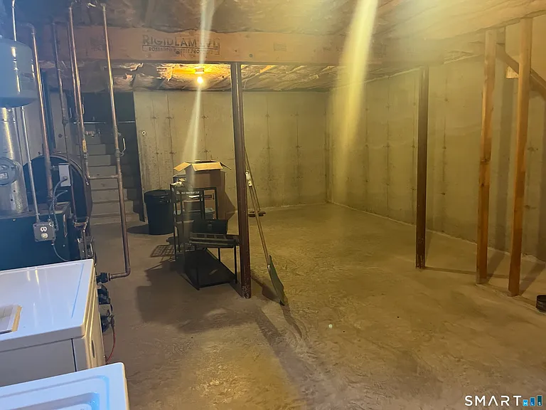 24 Central Ave — Photo 13