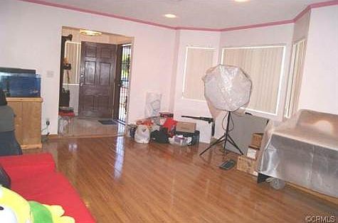 4th image of 4915 McClintock Ave