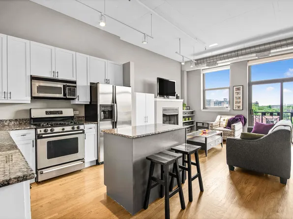 1301 W Madison St APT 516, Chicago, IL 60607