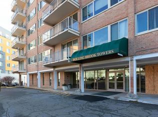 4520 King St APT 909, Alexandria, VA 22302