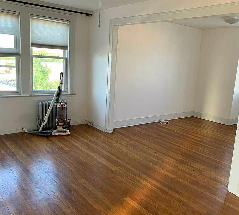 1st image of 20-34 33rd St #2