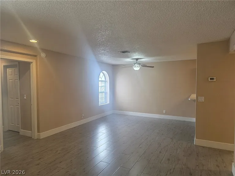 1800 Edmond St #162 — Photo 9