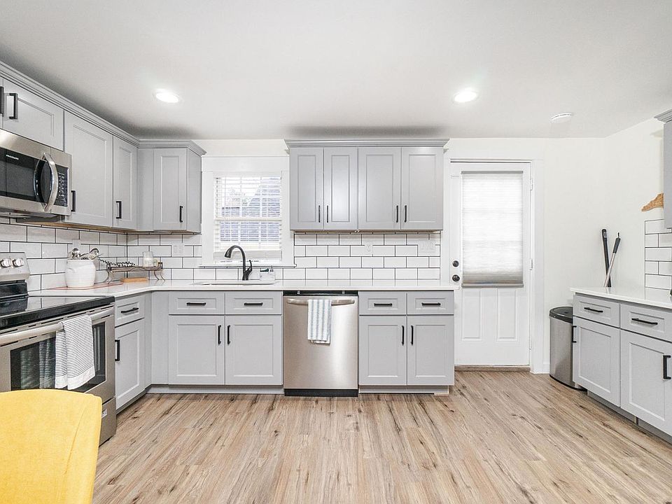 1st image of 412 1st St
