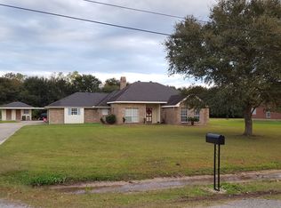 126 Klumpp Ln, Lake Charles, LA 70607