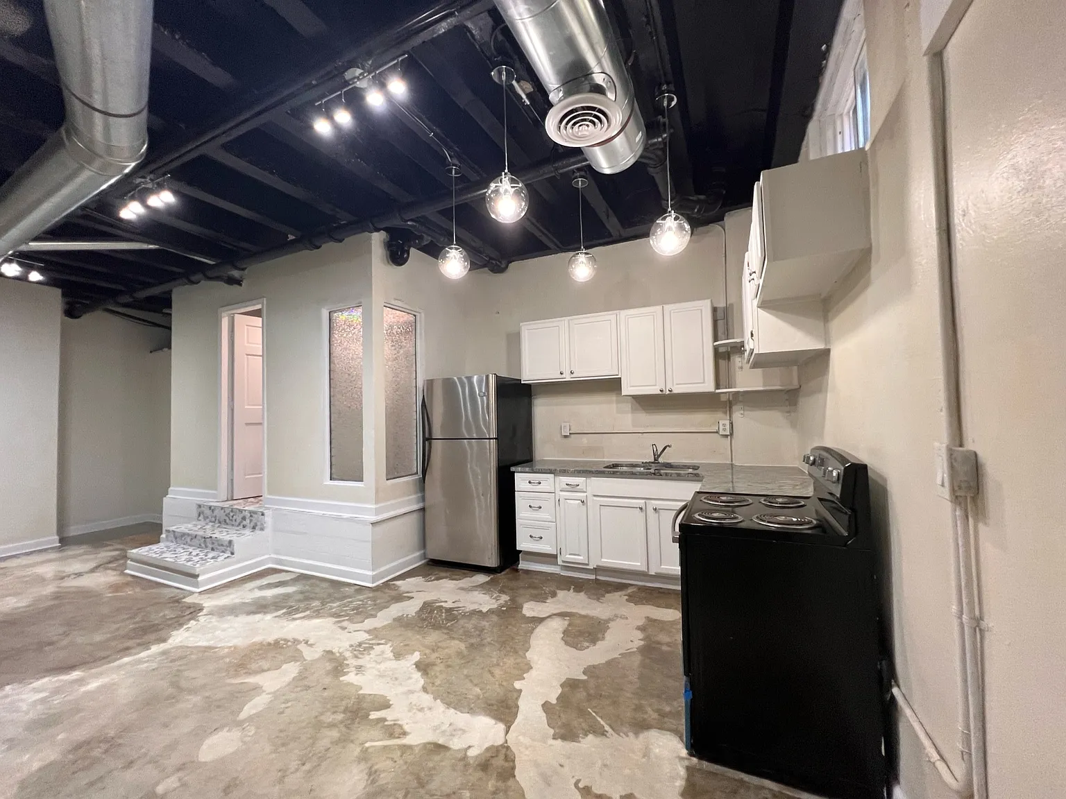 2 bed, 1700 sqft, $2,950 — Photo 1